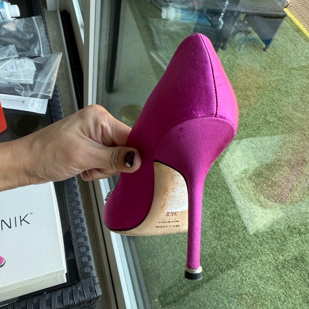 Manolo Blahnik Fuchsia Heels 36.5 - Picture 6 of 9